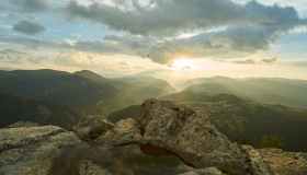 Dove gli dèi camminavano tra le pietre: il segreto di Belintash