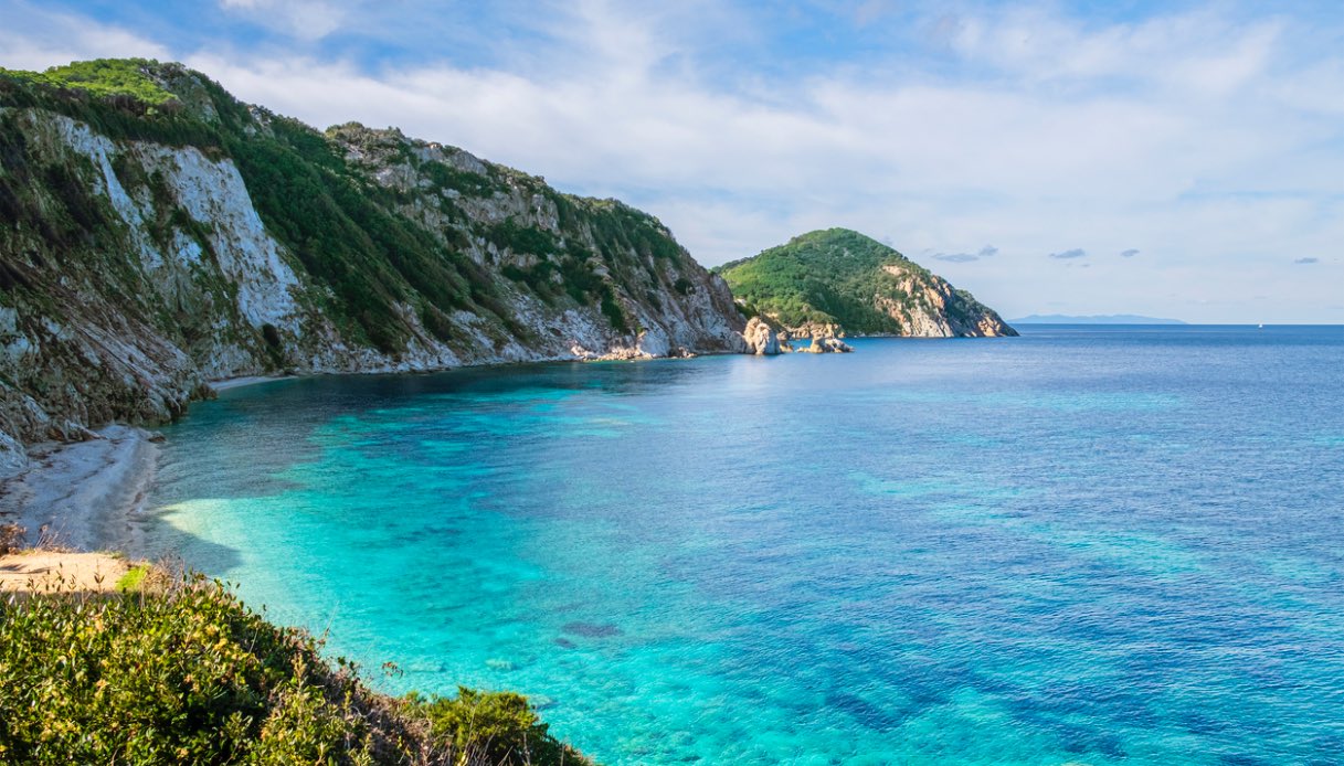 https://siviaggia.it/wp-content/uploads/sites/2/2025/07/Elba.jpg