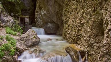 Gole dell’Infernaccio: il cuore selvaggio dei Sibillini tra canyon, eremi e natura pura