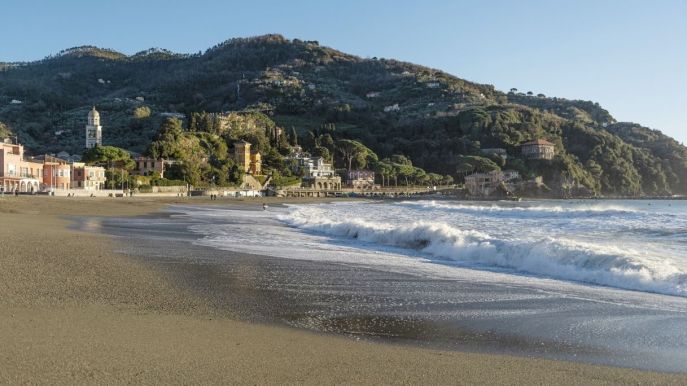 Levanto, il borgo ligure poetico affacciato sul mare e vicino alle Cinque Terre