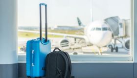 Questa compagnia cambia le regole del bagaglio a mano e dice addio al trolley gratuito: presto si pagherà