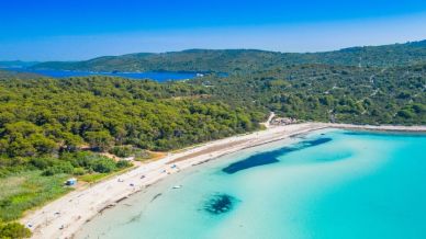 Croazia, le spiagge di sabbia bianca paradisiache da visitare in estate