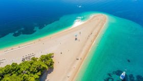 Spiagge per bambini in Croazia: piccoli paradisi perfetti per chi viaggia in famiglia