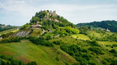 Estate in Val d’Enza, tra castelli e spiagge d’acqua dolce