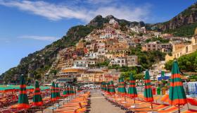 Le spiagge di Positano, dove respirare il fascino della Dolce Vita sulla Costiera Amalfitana
