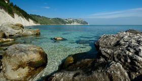 Le Spiagge del Conero raggiungibili in auto: autentiche meraviglie da non perdere