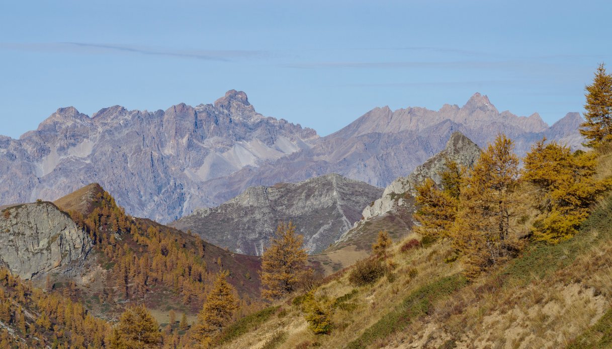https://siviaggia.it/wp-content/uploads/sites/2/2025/07/strada-dei-cannoni.jpg