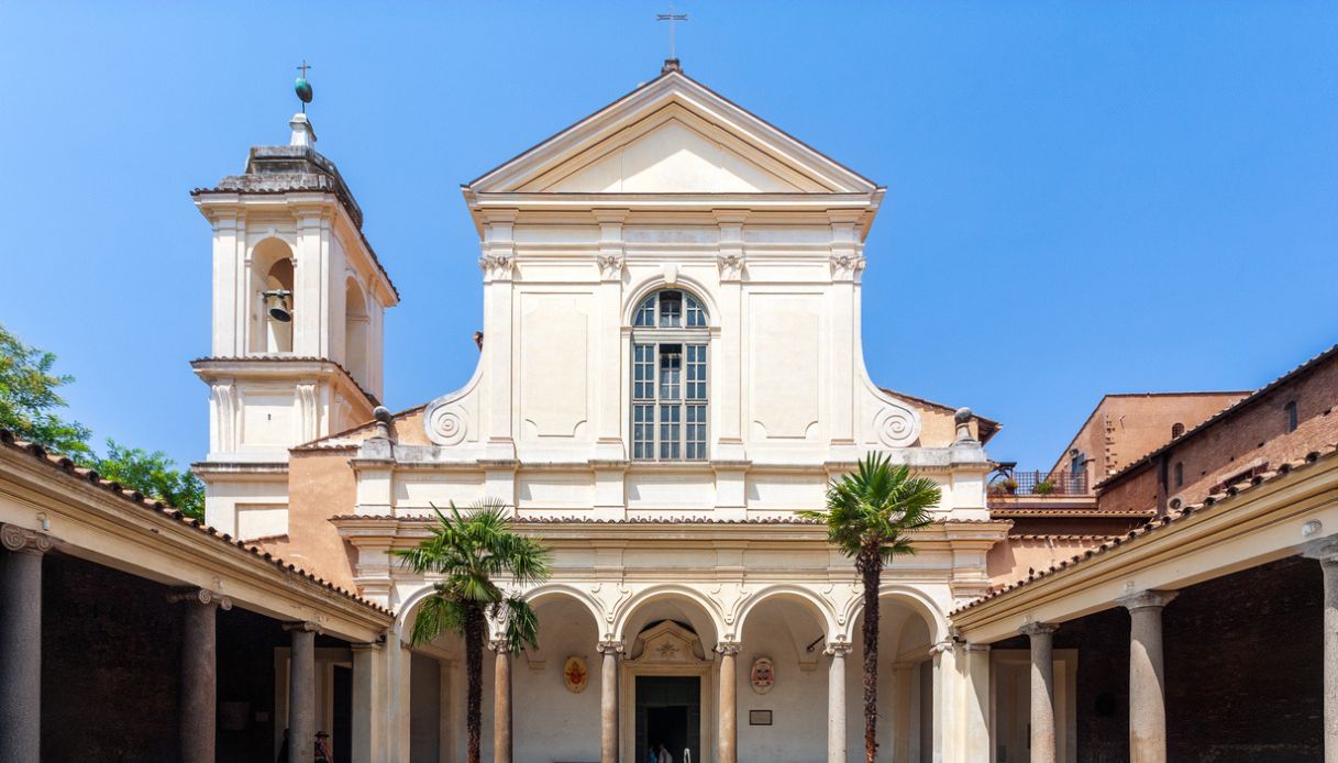 https://siviaggia.it/wp-content/uploads/sites/2/2025/08/Basilica-San-Clemente-Roma.jpg