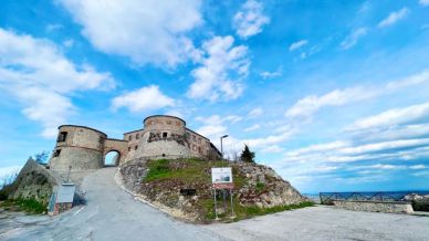 Come diventare proprietari di un vero castello medievale in Italia