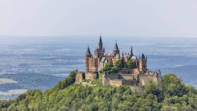 Un vero e proprio trono tra le nuvole: alla scoperta del Castello di Hohenzollern