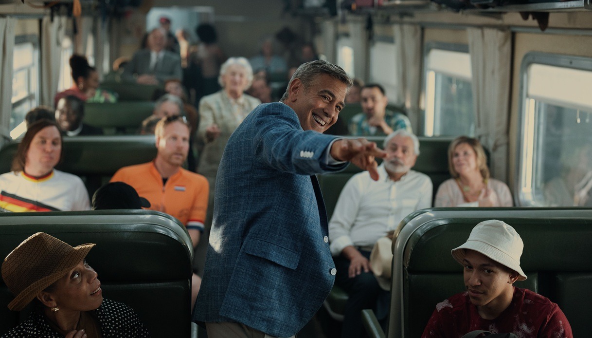 George Clooney a bordo del treno storico in Jay Kelly