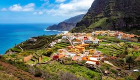 Il nuovo trend si chiama MeMooner, cos’è e dove praticarlo quest’estate