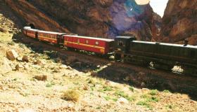 Il ritorno del Lézard Rouge: il treno storico da Métlaoui a Tozeur riapre dopo anni