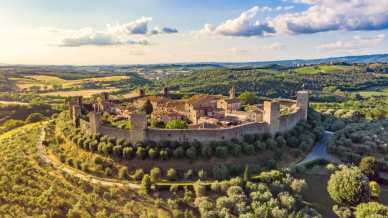 Monteriggioni, il borgo incantato della campagna senese