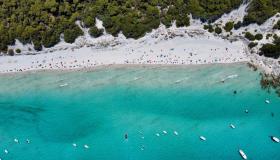 Saleccia, il paradiso nascosto della Corsica tra sabbia bianca e acque turchesi