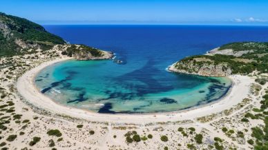 Voidokilia Beach, la perla a ferro di cavallo della Messinia