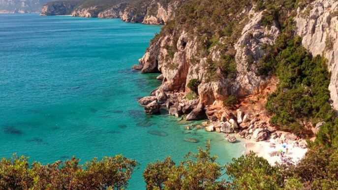 Dorgali, il cuore selvaggio della Sardegna tra mare, montagna e archeologia