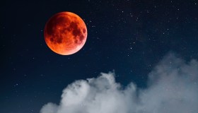 Eclissi lunare 2025: dove ammirare la luna di sangue di settembre in Italia