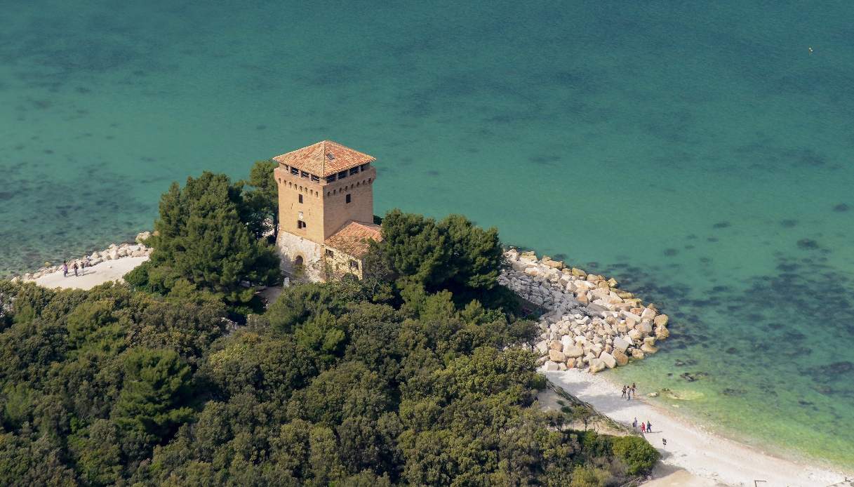 La torre di Portonovo