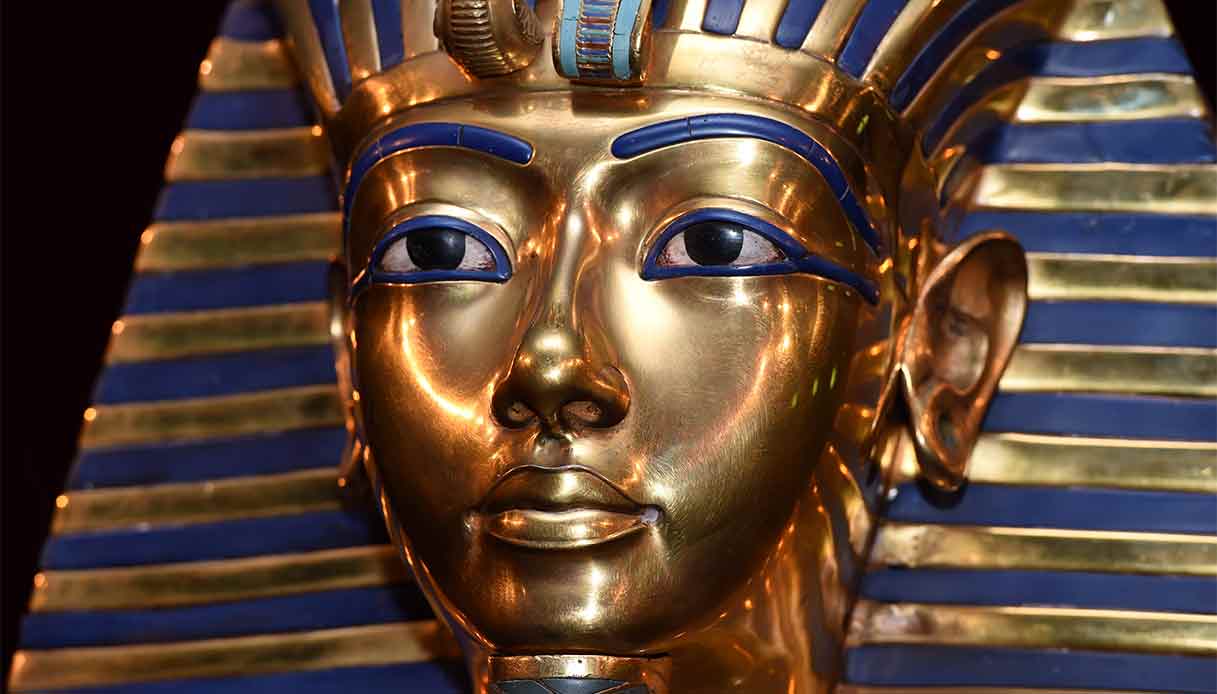 tutankhamon-maschera-il-cairo