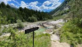 Val Resia, ai piedi del Monte Canin, tra grotte e sorgenti d’acqua fresca