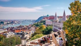 La nuova promozione di Ryanair fa sognare: dal foliage d’autunno alle atmosfere natalizie