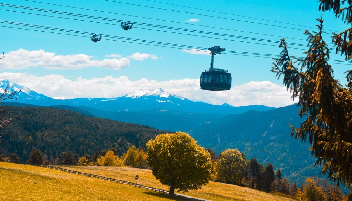 Le funivie più belle d’Italia da cui ammirare lo spettacolo del foliage dall’alto