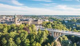 Classifica delle 10 città con l’affitto più caro: trasferirsi all’estero in Europa è un lusso