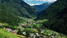 Nella Val di Rabbi c’è il piccolo paese in cui tutti ora vogliono vivere