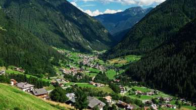 Nella Val di Rabbi c’è il piccolo paese in cui tutti ora vogliono vivere