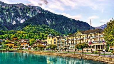 Bönigen è il borgo più bello della Svizzera: una perla sul lago di Brienz