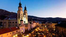 Natale 2025 a Bressanone: dove la magia dell’inverno incontra il cuore dell’Alto Adige