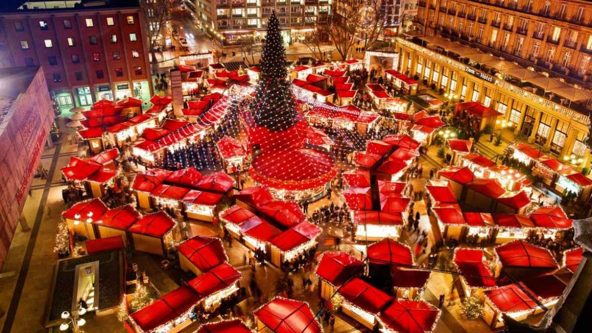 Dove andare a Natale 2025 spendendo poco: mete incantevoli e low cost