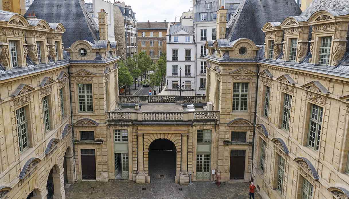 Hôtel-de-Béthune-Sully-parigi