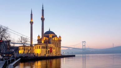 Perché lo scalo a Istanbul conviene (e come visitare gratis la città)