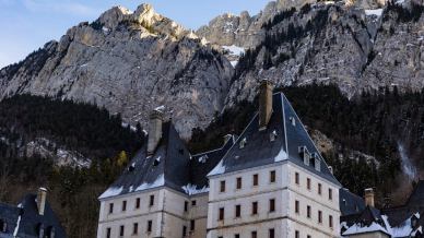 La Grande Chartreuse, il silenzioso monastero che ha creato il misterioso elisir di lunga vita