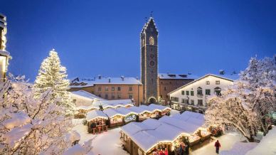 Mercatino di Natale a Vipiteno 2025: un incanto tra luci, campane e magia dell’Alto Adige