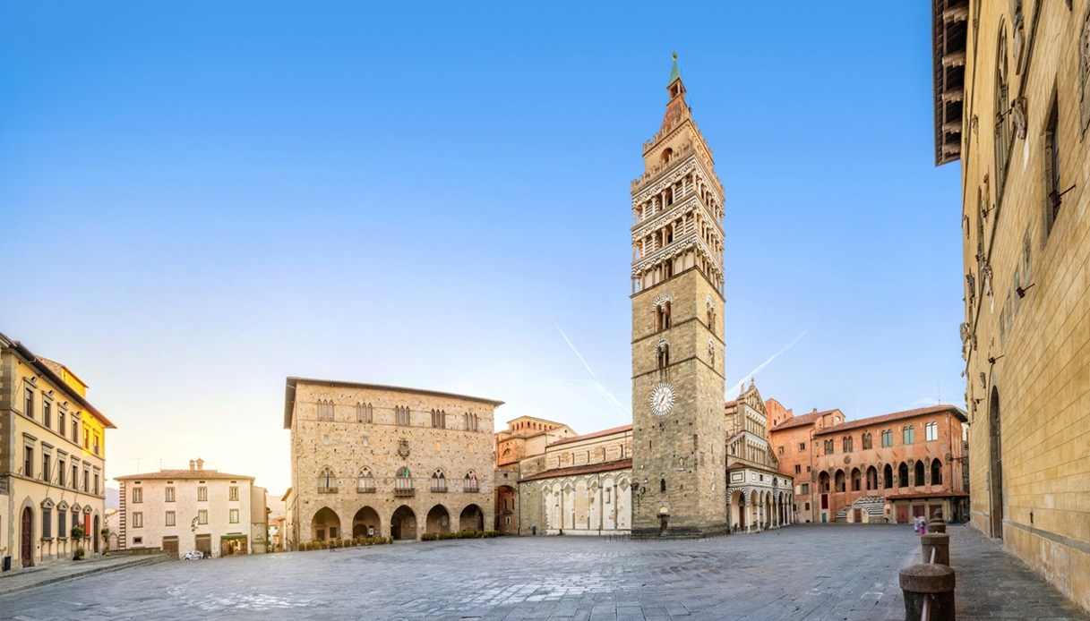 https://siviaggia.it/wp-content/uploads/sites/2/2025/10/Pistoia-Toscana.jpg