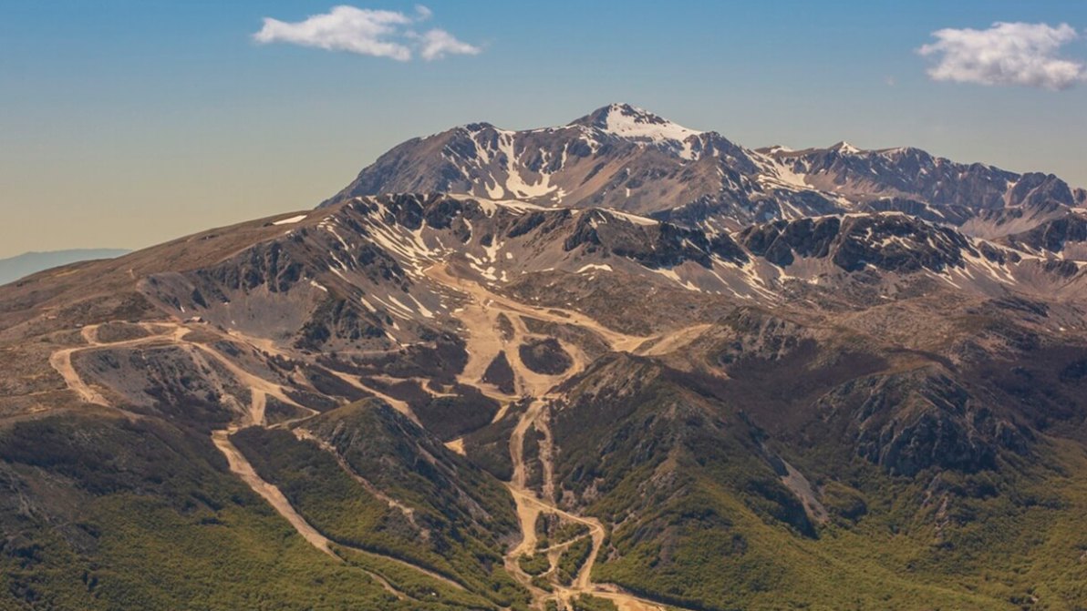 Sirente-Velino, leggenda e natura tra rocce scolpite dal tempo e boschi affascinanti