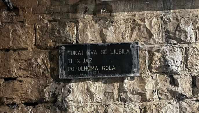 Targa nella Galleria Ciclopedonale Castagnevizza