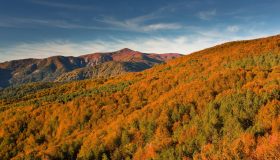 Calabria: sui sentieri dell’Aspromonte illuminati dal sole ogni roccia si trasforma in oro