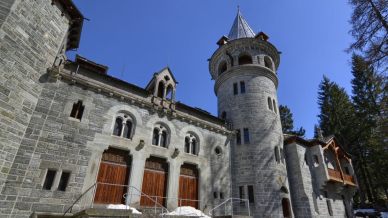 Castel Savoia, la fortezza che sembra uscita dalla fiaba di Cenerentola