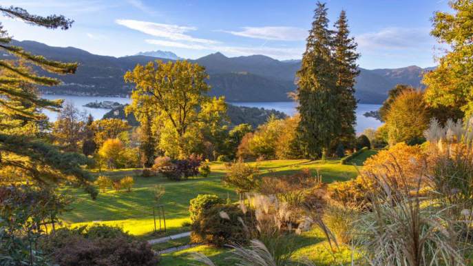 Autunno sul Lago d’Orta: quando il giardino si accende di rosso, oro e arancio
