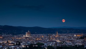 Meraviglia nei cieli di ottobre: dalla Notte della Luna alle comete, gli eventi attesi