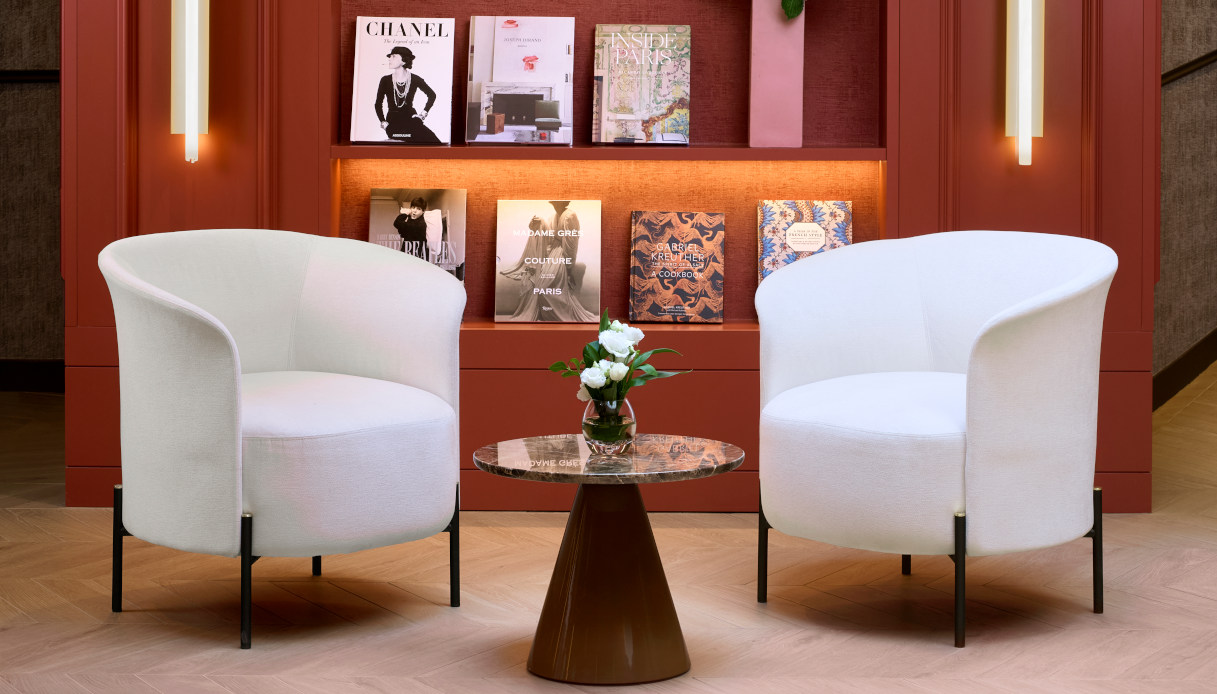 NH Collection Ponthieu Champs-Élysées, angolo sofa