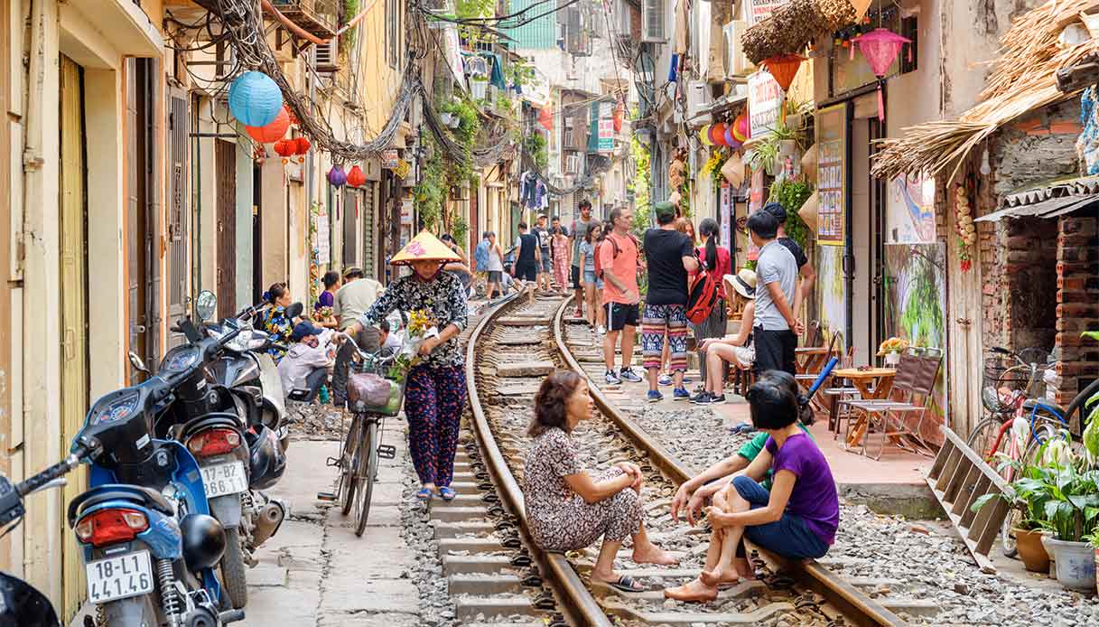 train-street-hanoi-vietnam