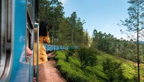 Trend di viaggio 2026 di Booking: esperienze da sogno tra tecnologia, benessere e fantasia