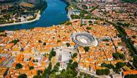 Arles, la “piccola Roma della Gallia” dove la storia incontra l’arte