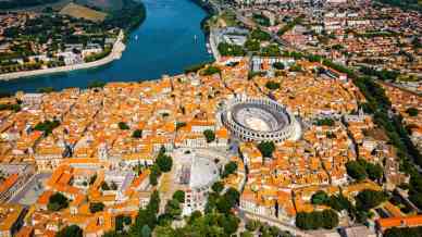 Arles, la “piccola Roma della Gallia” dove la storia incontra l’arte