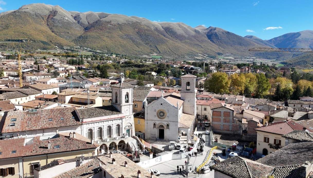 https://siviaggia.it/wp-content/uploads/sites/2/2025/11/Basilica-San-Benedetto-Norcia-riapre.jpg